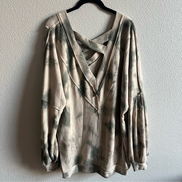 POL Cream Tie Dye Oversized Sweatshirt with Cross Back and Balloon Sleeve LG - Picture 10 of 11